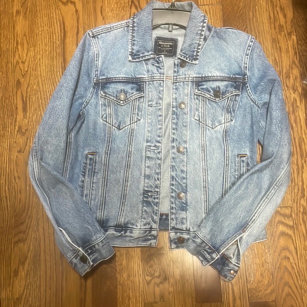 Abercrombie & Fitch denim jacket